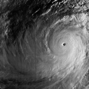 台風の画像